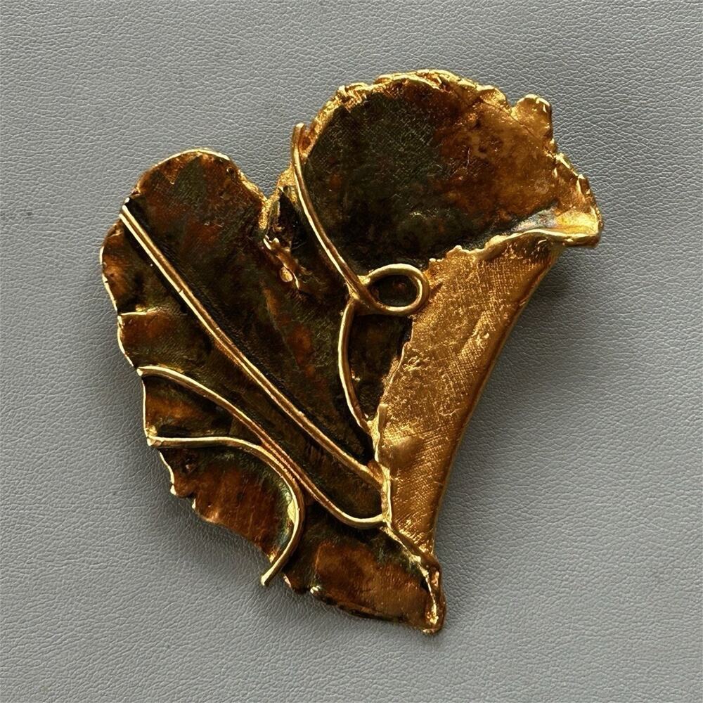 Gold-Tone Metal Heart Leaf Brooch Pin/Pendant Nature Theme 2.5 Inch